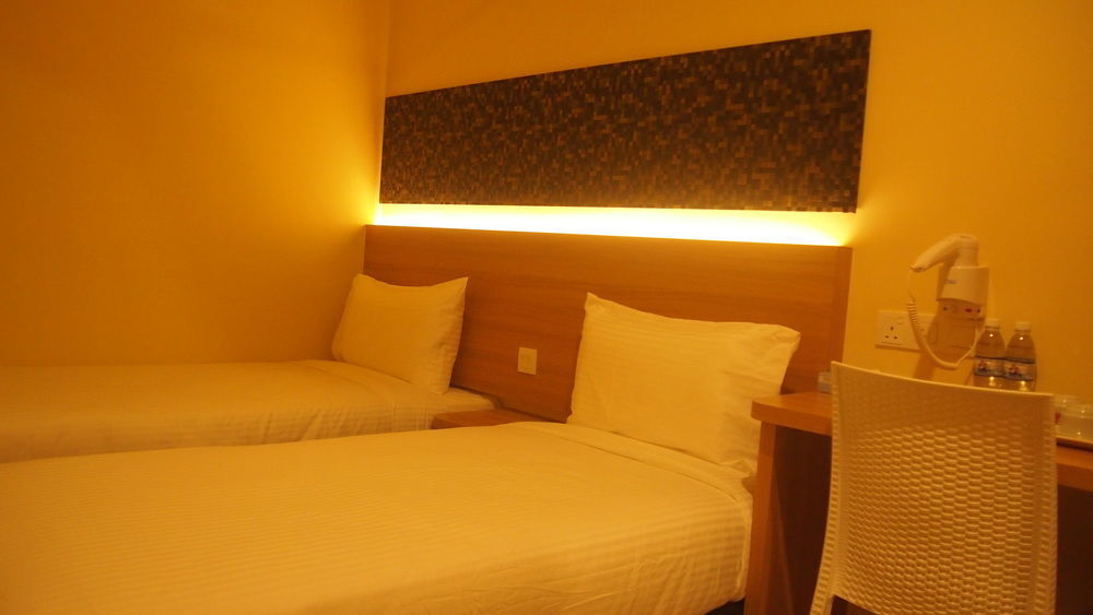118 Hotel Macalister George Town Esterno foto